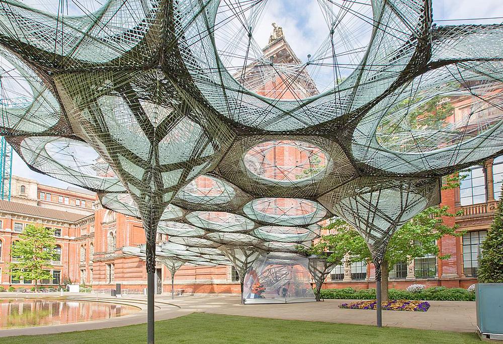 The V&A Museum’s courtyard featured a robotically woven carbon-fibre pavilion