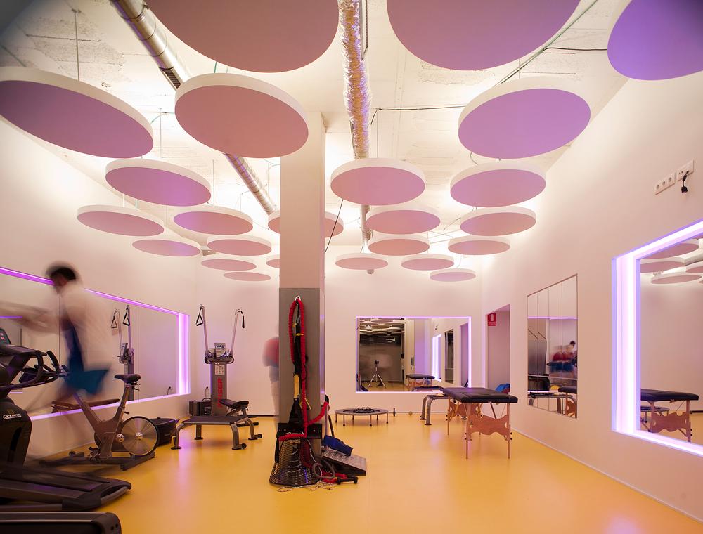 Design features include the round ceiling lamps, which also diffuse the light 