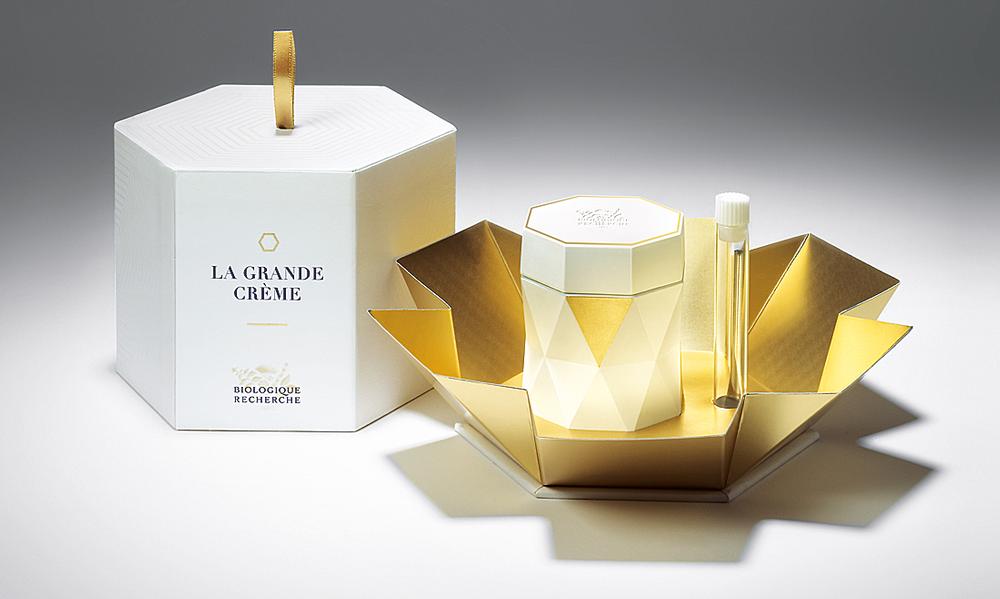 La Grande Crème uses new research into epigenetics to help positive expression of skin-related genes and rejuvenate cells