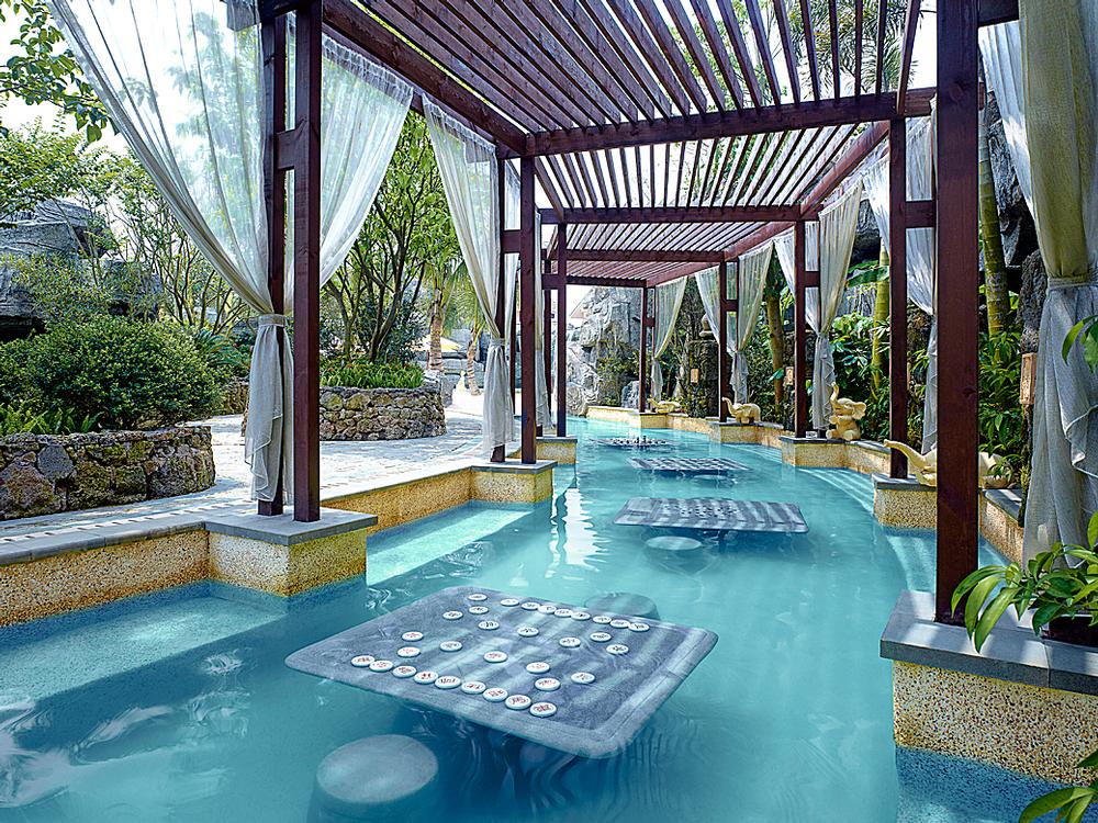 There are 168 hot and cold mineral spring pools which feature natural volcanic waters