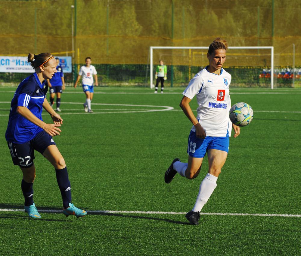 Many nations competing at this year's Women's World Cup use artificial turf for their top flight national leagues / PIC: ©www.shutterstock/ Mitrofanov Alexander Many nations competing at this year's Women's World Cup use artificial turf for their top flight national leagues / PIC: ©www.shutterstock/ Mitrofanov Alexander