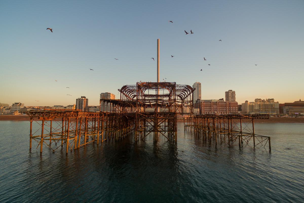 The tower will open to the public in summer 2016 / Brighton i360 / Visual Air