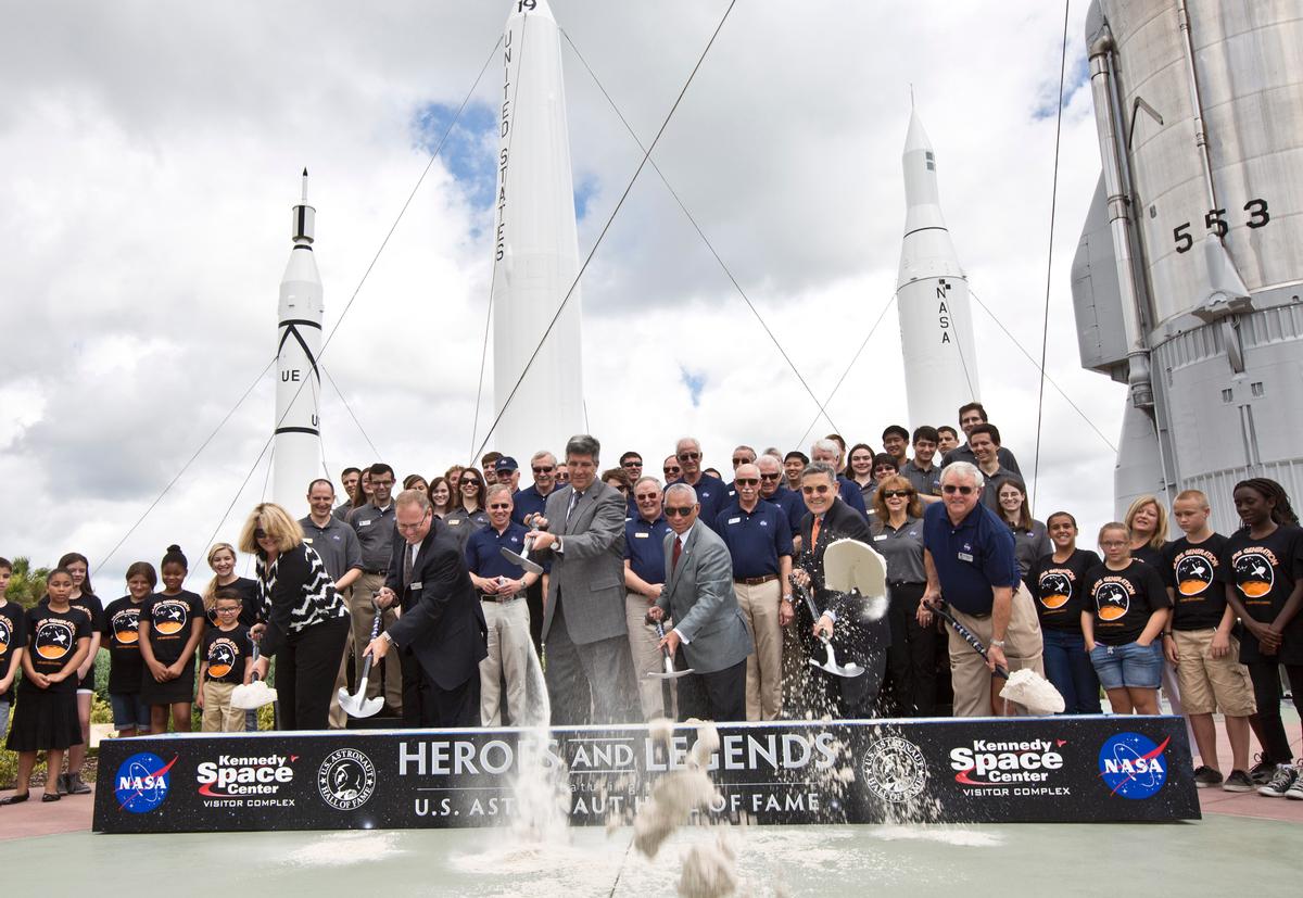 Many high-profile names celebrated the Hall of Fame's 25th anniversary with the groundbreaking ceremony / Kennedy Space Center