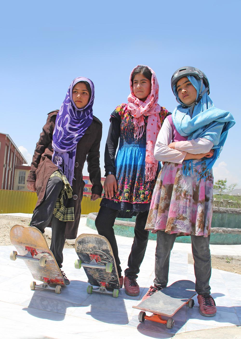 In Afghanistan, it’s considered inappropriate for girls to ride bikes, but skateboarding does not have the same stigma / photo © Hamdullah Hamdard
