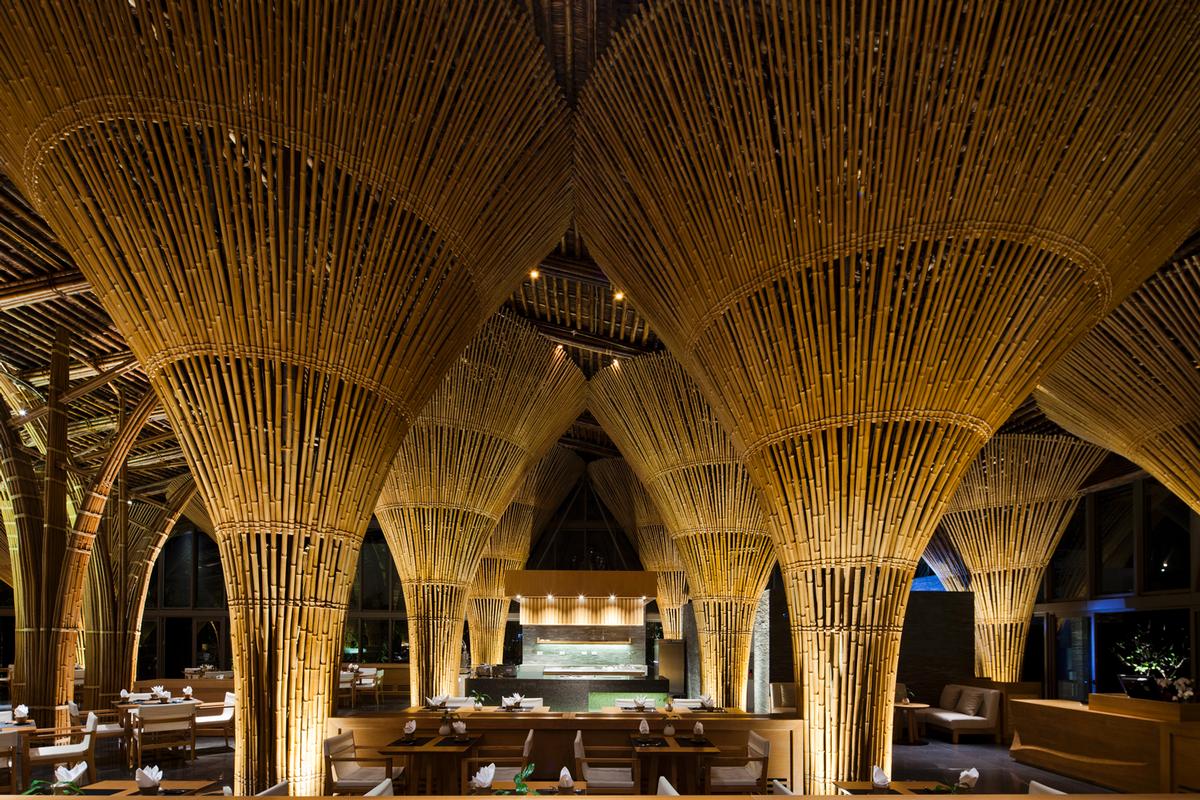 29 bamboo domes were used in the construction of the restaurant / Vo Trong Nghia Architects