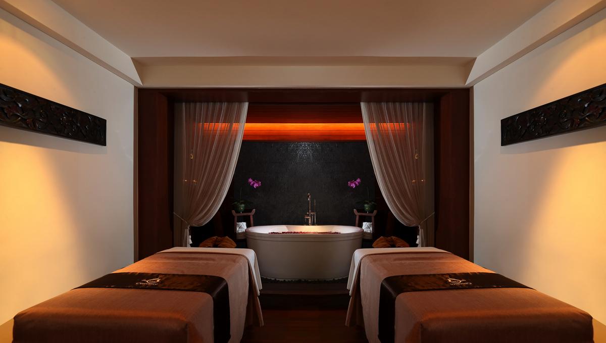 The five-star resort includes an eight-treatment room Spa Cenvaree / Centara