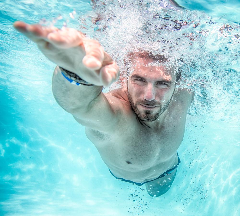 Swimmers tend to do multiple activities when in the club / Photo: shutterstock.com/Francesco Faconti