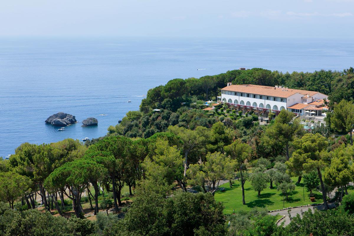 A personal trainer is available to guide guests in one-on-one sessions but there is also a tennis court and a five-a-side football court onsite / Santavenere Hotel
