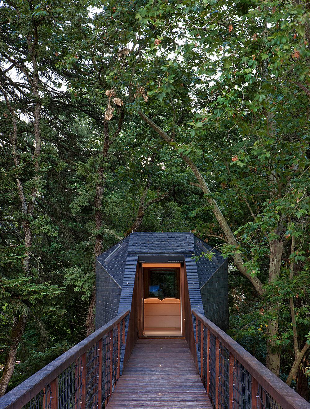 The two Tree Houses and 13 Eco Houses were designed by Portugese architect Luís Rebelo de Andrade 