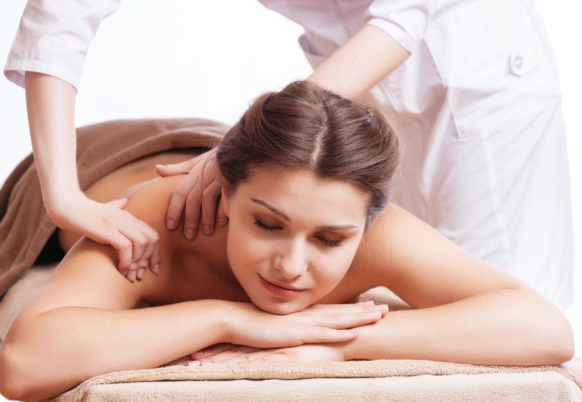 Practical face and body therapy techniques will be taught to students at the Parisian THÉMAÉ Spa / Shutterstock / Elena Kharichkina
