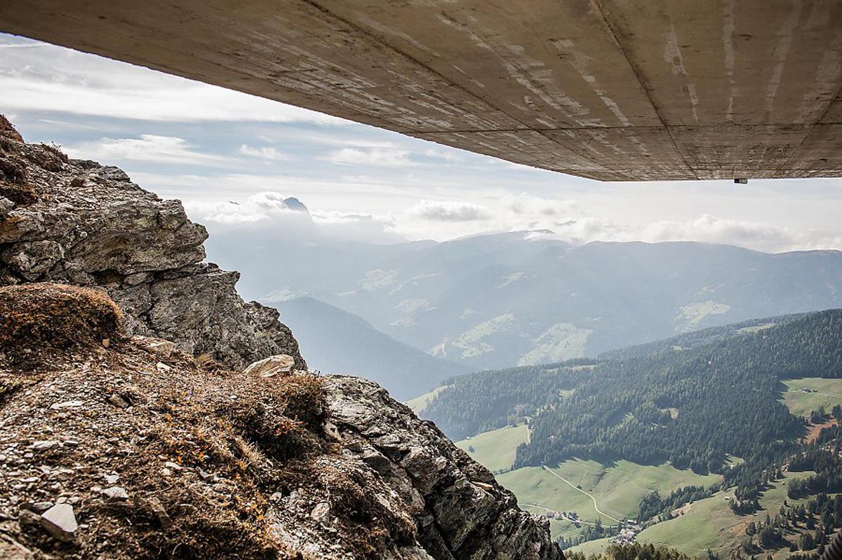 The museum offers unique views of both the Dolomites and the Alps / Zaha Hadid Architects 