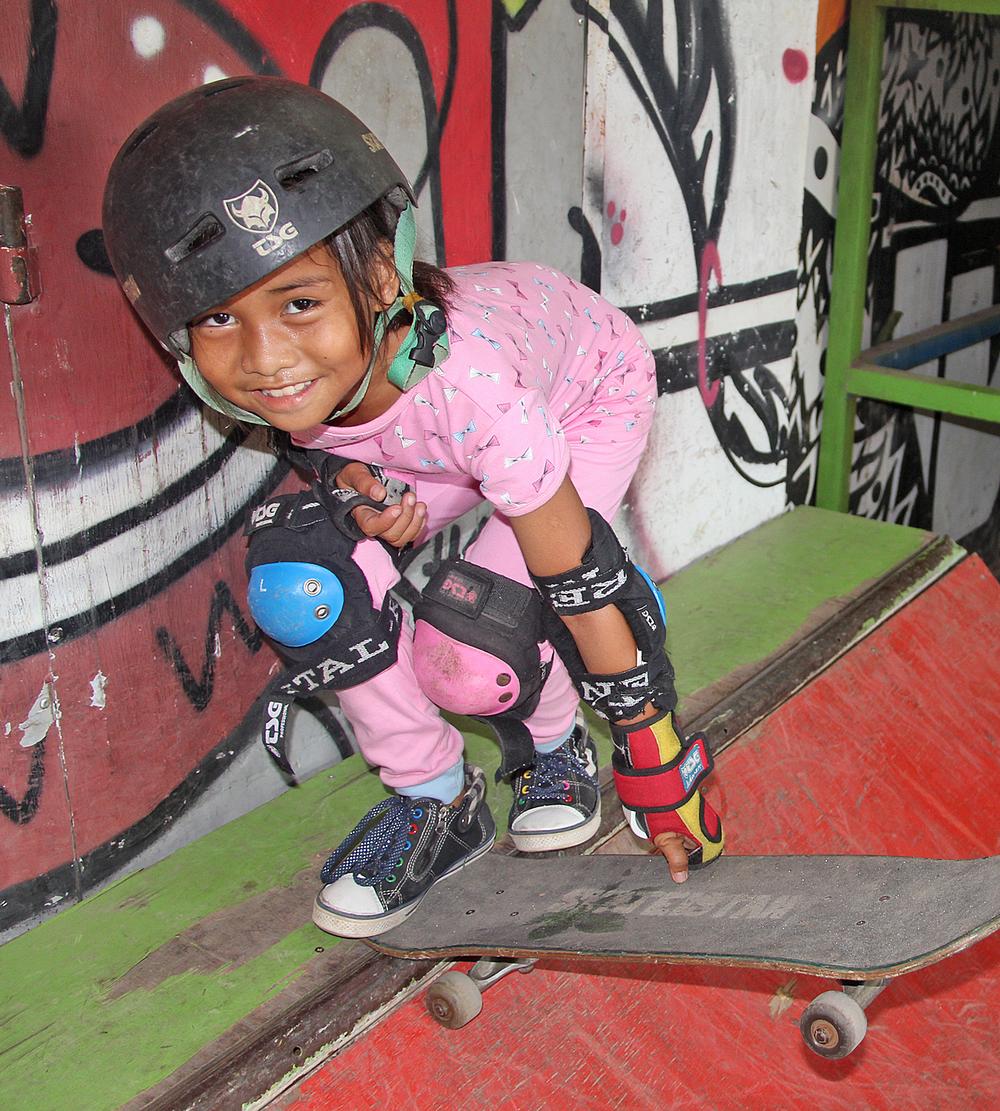 Skateistan works with many girls from low-income families / photo © skateistan