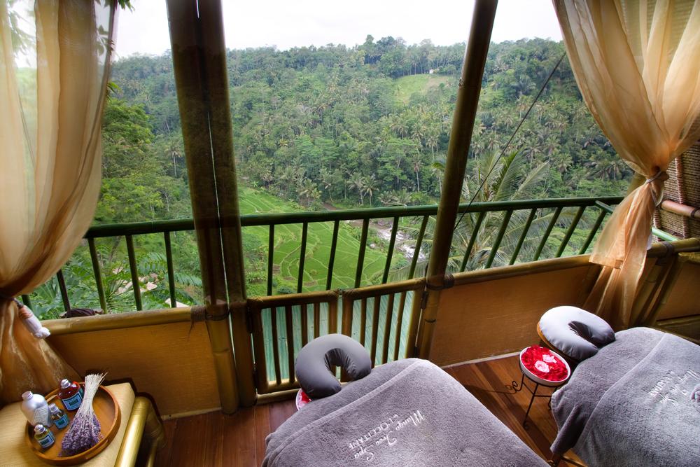 The first L’Occitane hotel spa, with treetop treatment rooms, opened at Kupu Kupu Barong resort in Bali in 2009