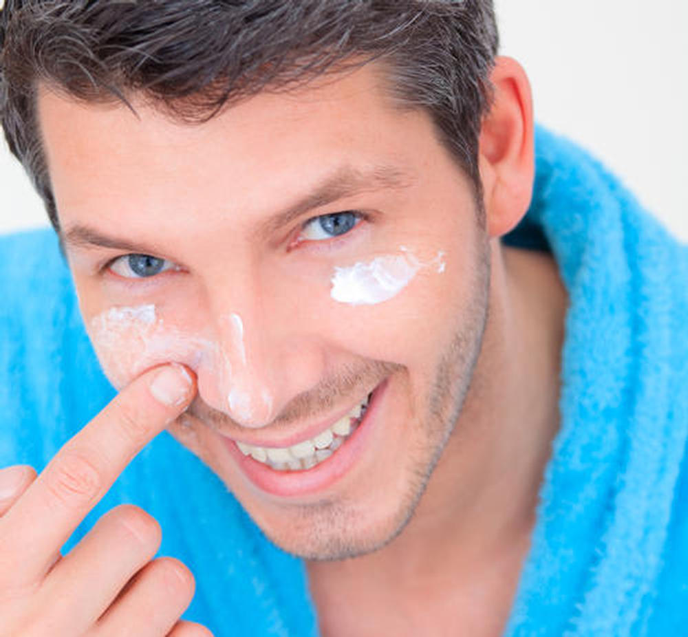 Men said anonymity and convenience prompted them to buy beauty and grooming products online / 