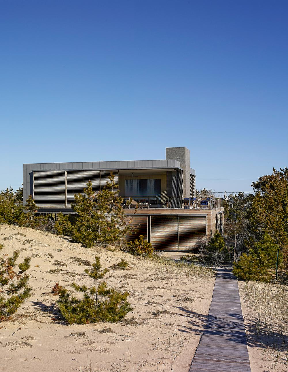 Yabu and Pushelberg’s self-designed beach house in Amagansett, NY Yabu and Pushelberg’s self-designed beach house in Amagansett, NY