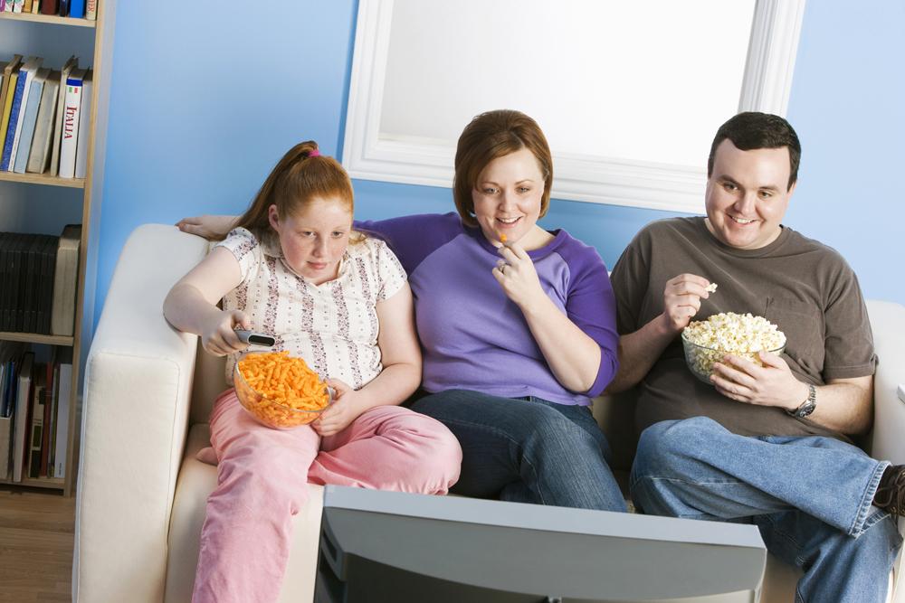 Most obese children also have one or more obese parents, who also need our help / © bikeriderlondon/shutterstock.com