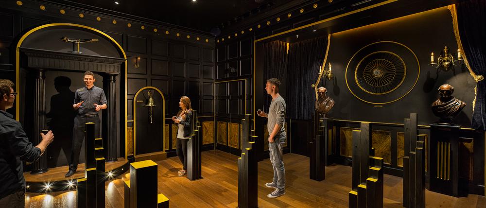 Visitors learn techniques for tasting Guinness in the Bompas & Paar-designed Velvet Chamber