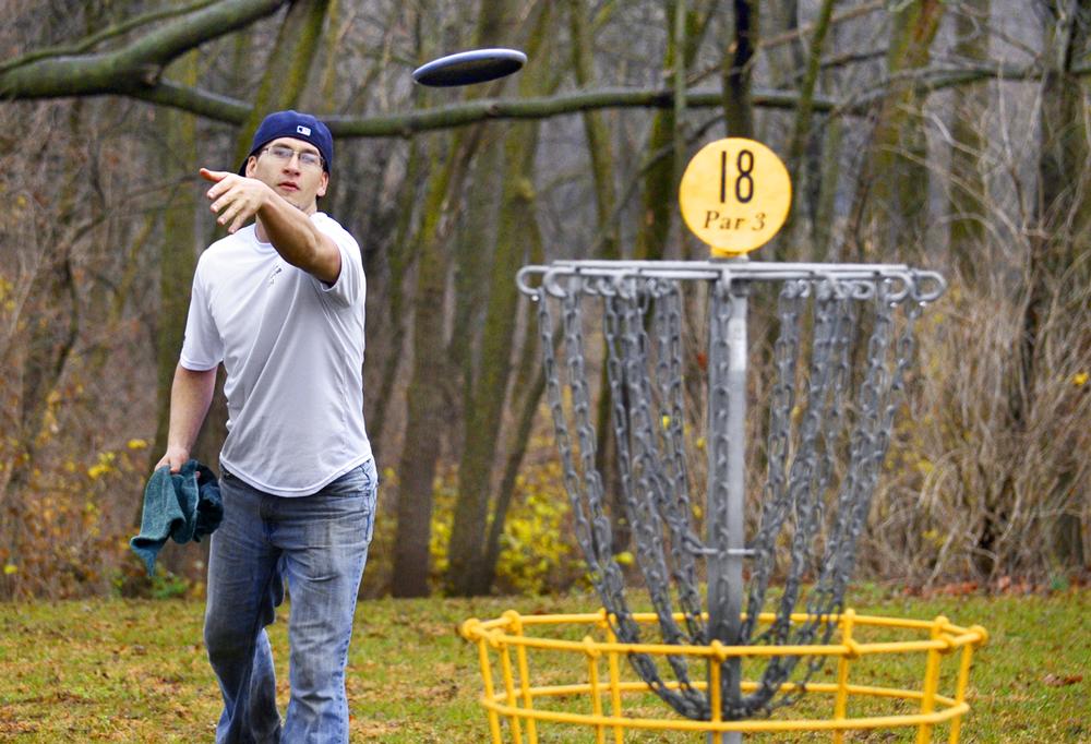 The goal is to get the disc into the cages with as few throws as possible / jeff morehead / press association