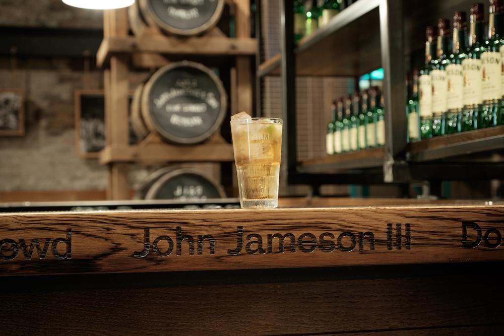 In the 40-minute Bow St Experience, brand hosts tell the story of the Jameson distillery and its barrelmen 