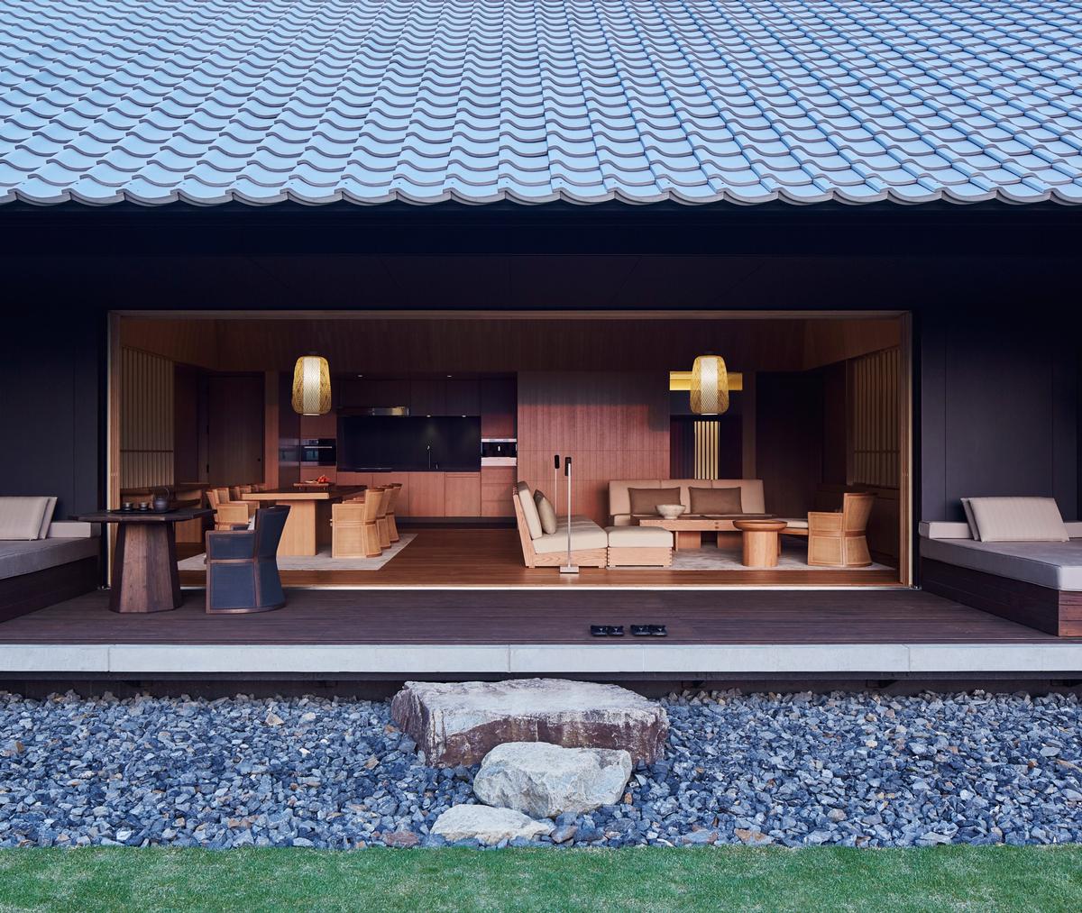Designed by the same team behind Aman Tokyo, Kerry Hill Architects, the architecture of the resort is based on a contemporary interpretation of Japanese Minka buildings