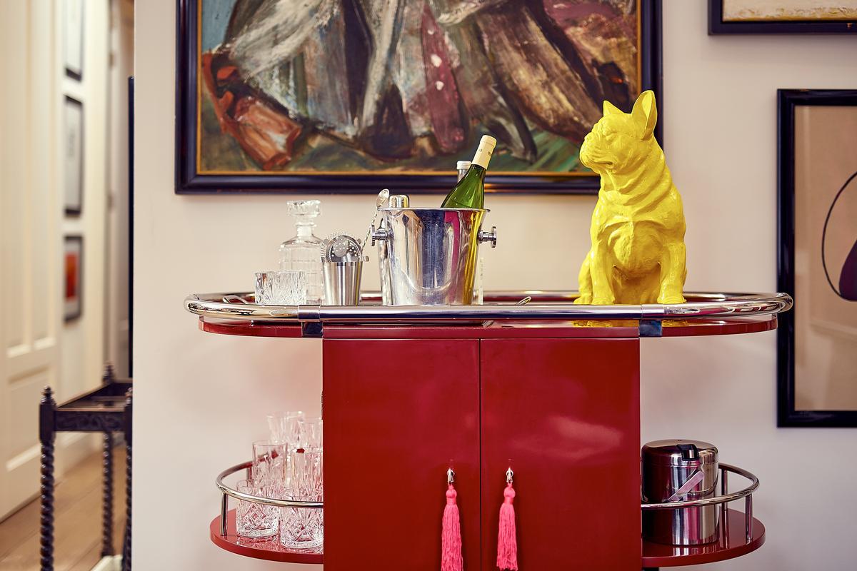 The rooms and suites are filled with quirky props and design details / Pulitzer Amsterdam