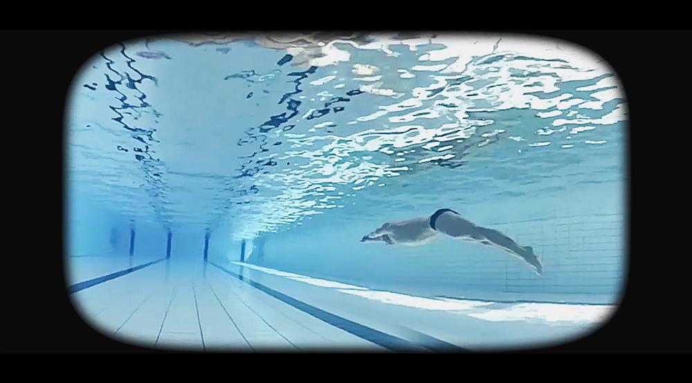 Through the VR headsets, children get to experience the feeling of plunging into a pool for the very first time