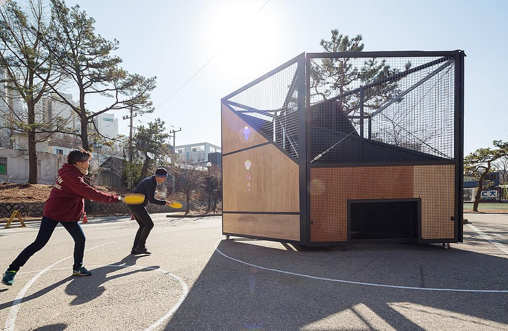 Undefined Playground in Seoul is a compact modular concept that offers soccer, basketball, futsal and tennis / UNDEFINED PLAYGROUND PHOTOS: KYUNG ROH 