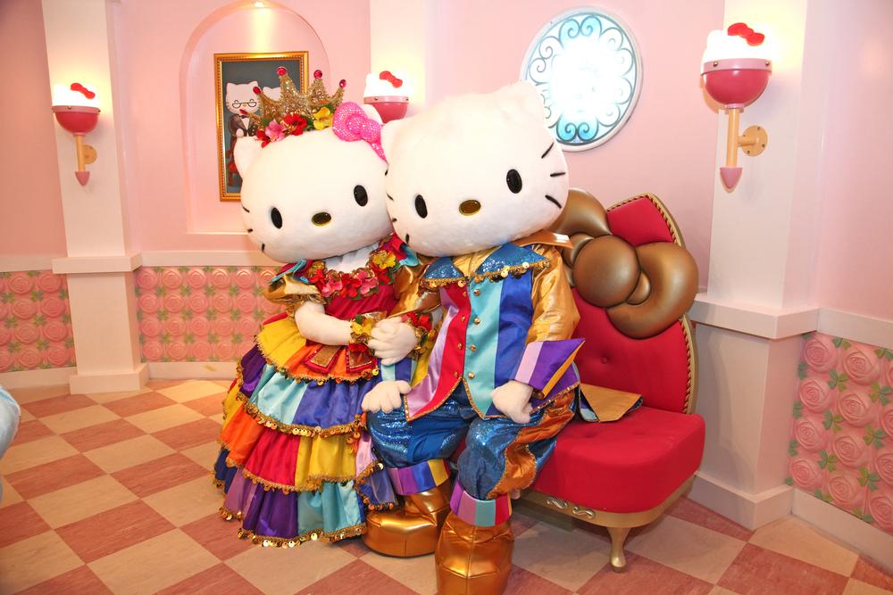 Hello Kitty and her childhood friend, Dear Daniel, are the 
stars of the attraction