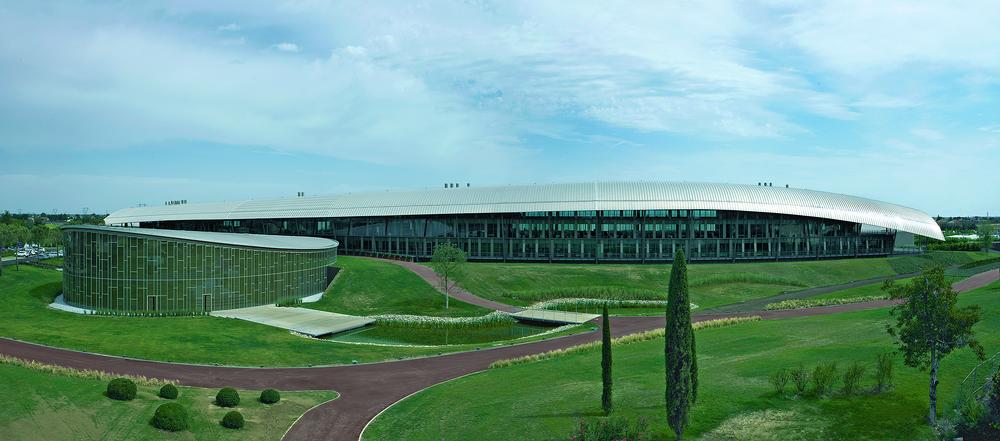 The new Technogym Campus with the Wellness Forum (left foreground), factory (left rear) and headquarters (right) The new Technogym Campus with the Wellness Forum (left foreground), factory (left rear) and headquarters (right)