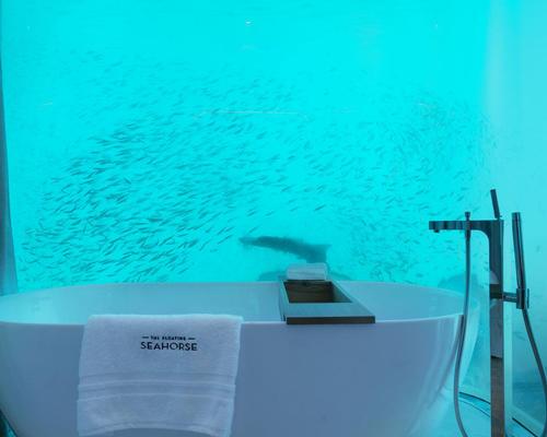 The underwater bathroom also features glass windows / Kleindienst Group