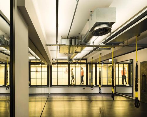 The fitness studios can be adapted in size with sliding panels, allowing multiple uses / WG+P