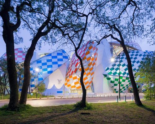 The filters will remain in place between 11 May and the end of 2016 / Iwan Baan / Fondation Louis Vuitton