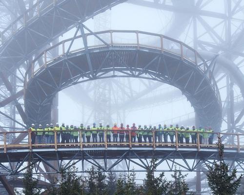 The Sky Walk was largely assembled by hand, as local safety and construction laws limited the use of machinery to assist workers on site
/ Jakub Skokan, Martin T?ma / BoysPlayNice