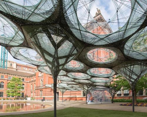 The Elytra Filament Pavilion is formed of tightly-woven carbon fibre cells, inspired by shells of flying Elytra beetles / Victoria and Albert Museum, London