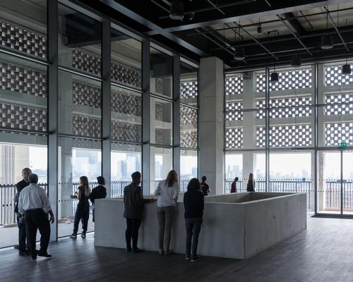Three additional floors of galleries ranging is size, scale and height offer curators the maximum degree of flexibility / Iwan Baan