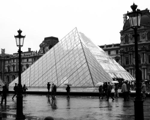 Both museums closed on Thursday, with the Louvre remaining closed today (Friday) to allow staff to move the tens of thousands of painting and sculptures stored in its underground rooms