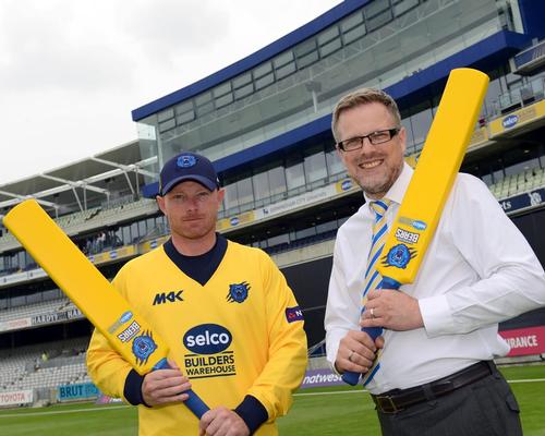 Warwickshire CCC to hand out 1,000 free cricket bats to youngsters