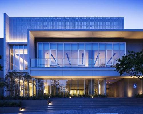 Aqua Sports & Apa is a six-storey, 6,000sq m (65,000sq ft) building in Setagaya-Ku ward / Kai Nakamura