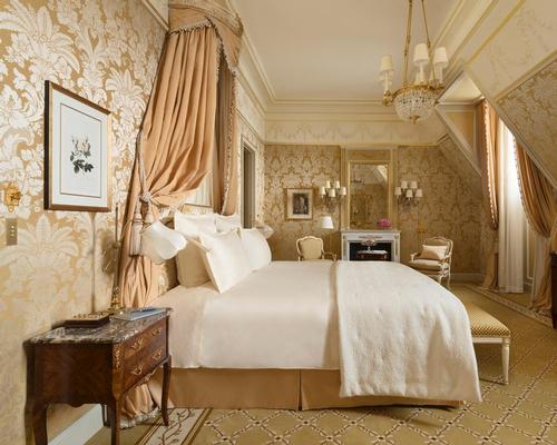 The new design is intended to evoke the glamorous and vibrant spirit of the Ritz Paris while integrating new technology / Vincent Leroux