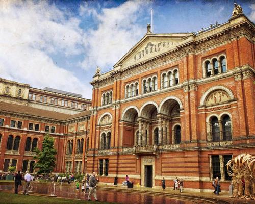 V&A claims Museum of the Year 2016 award