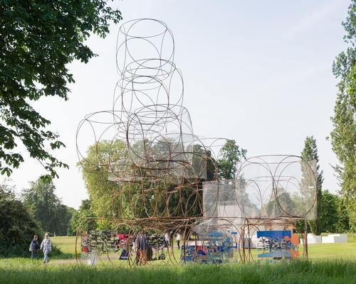 Serpentine Summer House 2016 designed by Yona Friedman / Iwan Baan