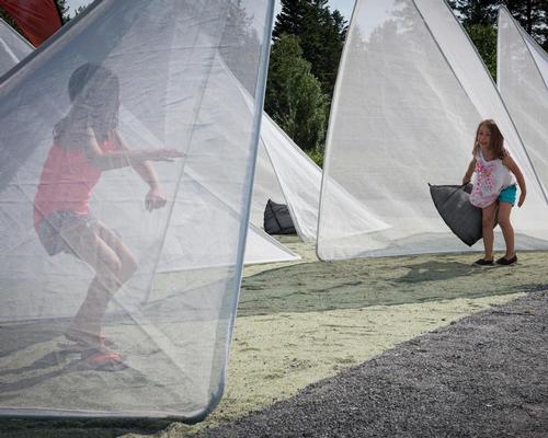 Children are free to play in the tents / International Garden Festival