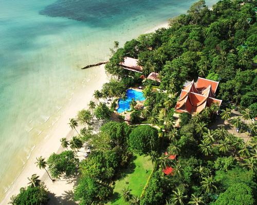 Located in an area of lush, verdant forest, the 869sq m (9,354sq ft) spa will offer a blend of traditional Thai healing and water-based therapy
