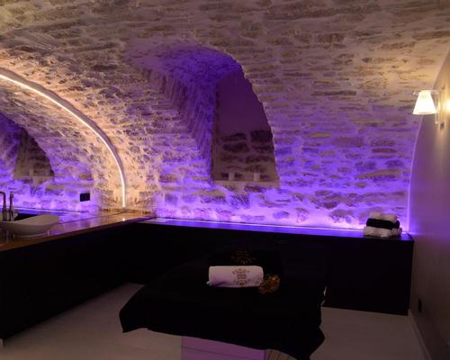 The brief called for a magical, mysterious space / Studio Apostoli
