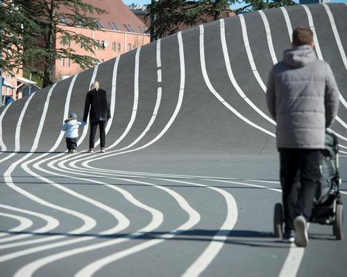 Superkilen is a public space promoting integration across lines of ethnicity, religion and culture / Aga Khan Award for Architecture