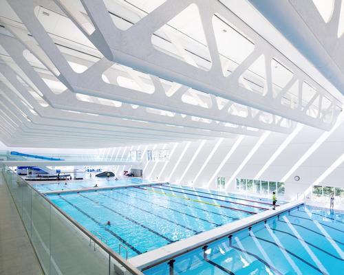 The Guildford Aquatic Centre / Bing Thom Architects