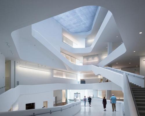 Steven Holl is acclaimed for his use of daylight / Steven Holl Architects