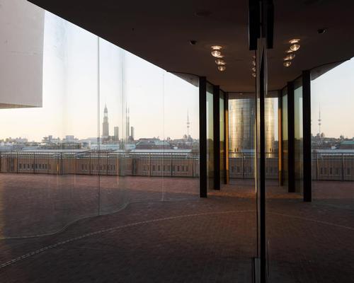 The 37m high observation deck contains an elevated walkway around the building / Michael Zapf