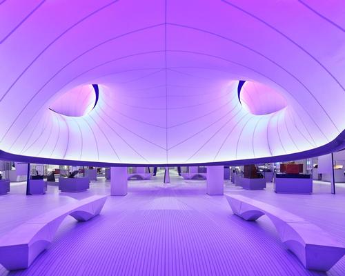 Three-dimensional curved surfaces feature on the central pod structure / Nick Guttridge