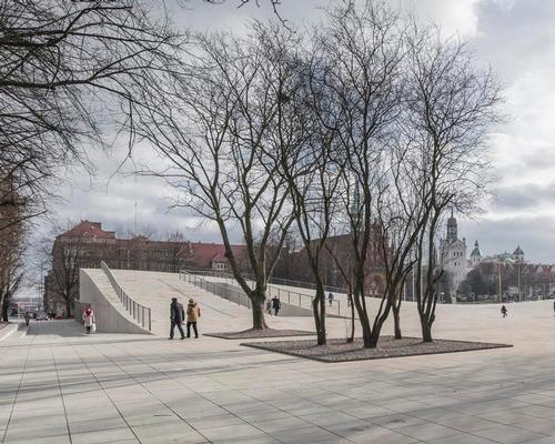 KWKJ Promes wanted to encourage human interaction on a site that had become disjointed from the wider city / KWK Promes